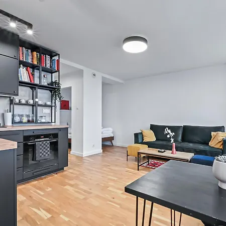 Rentplanet - Komorska Apartamento *