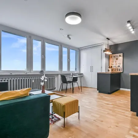 Rentplanet - Komorska Apartment Warsaw