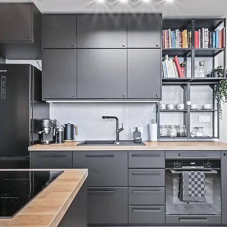 Apartamento Rentplanet - Komorska Varsovia